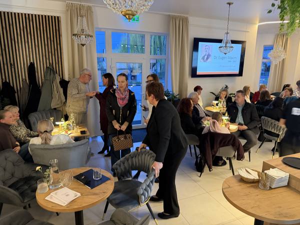 Guests at Dobrá Vila before the evening about Dr Eugen Maxim